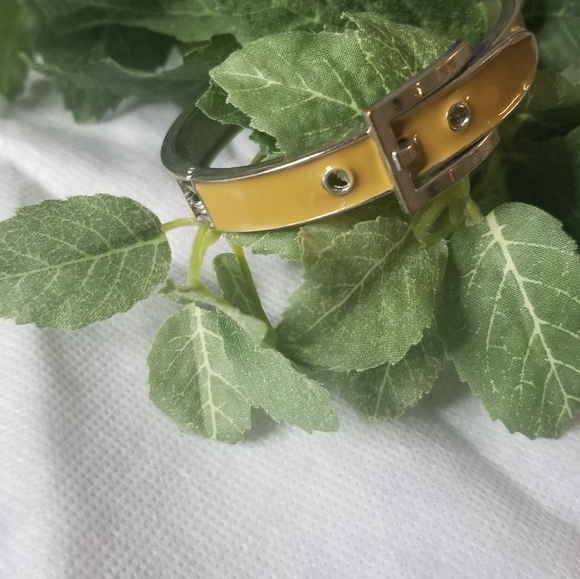 Womens Bracelet - Picture 5 of 7